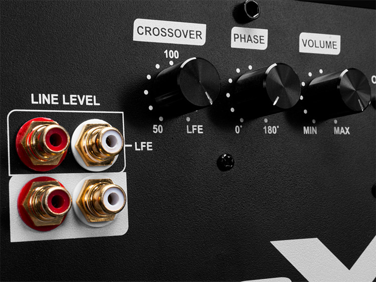 365image-3-dual-subwoofer-experiment-emotiva-basx-s12-plate-amp-closeup-small.jpg