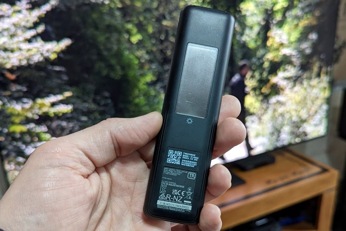 TQ65S95D-Telecommande-02.jpg