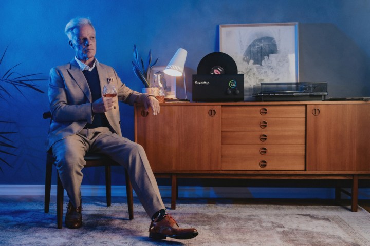 degritter-record-cleaner-in-room-with-man.jpg