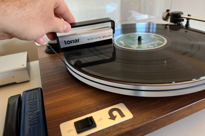 preserve-vinyl-collection-recoed-brush-01.jpg