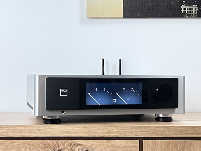 NAD-M33-Front-Seitlich1.jpeg
