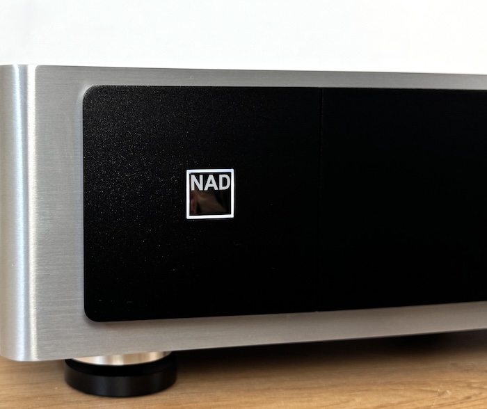 NAD-M23-Logo-Frontplatte.jpeg
