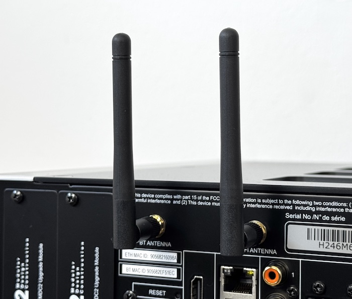 NAD-M66-WiFi-Bluetooth-Antennen.jpeg